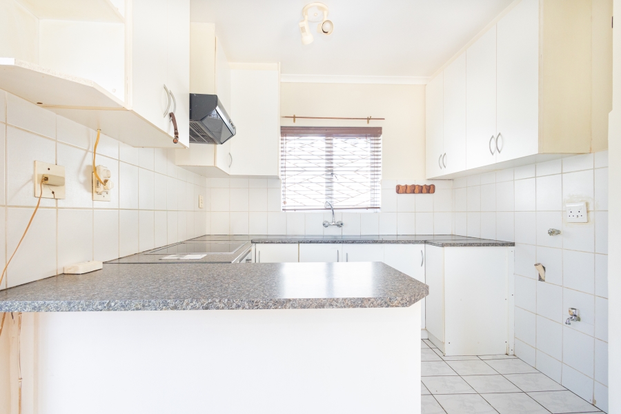 2 Bedroom Property for Sale in Protea Village Western Cape